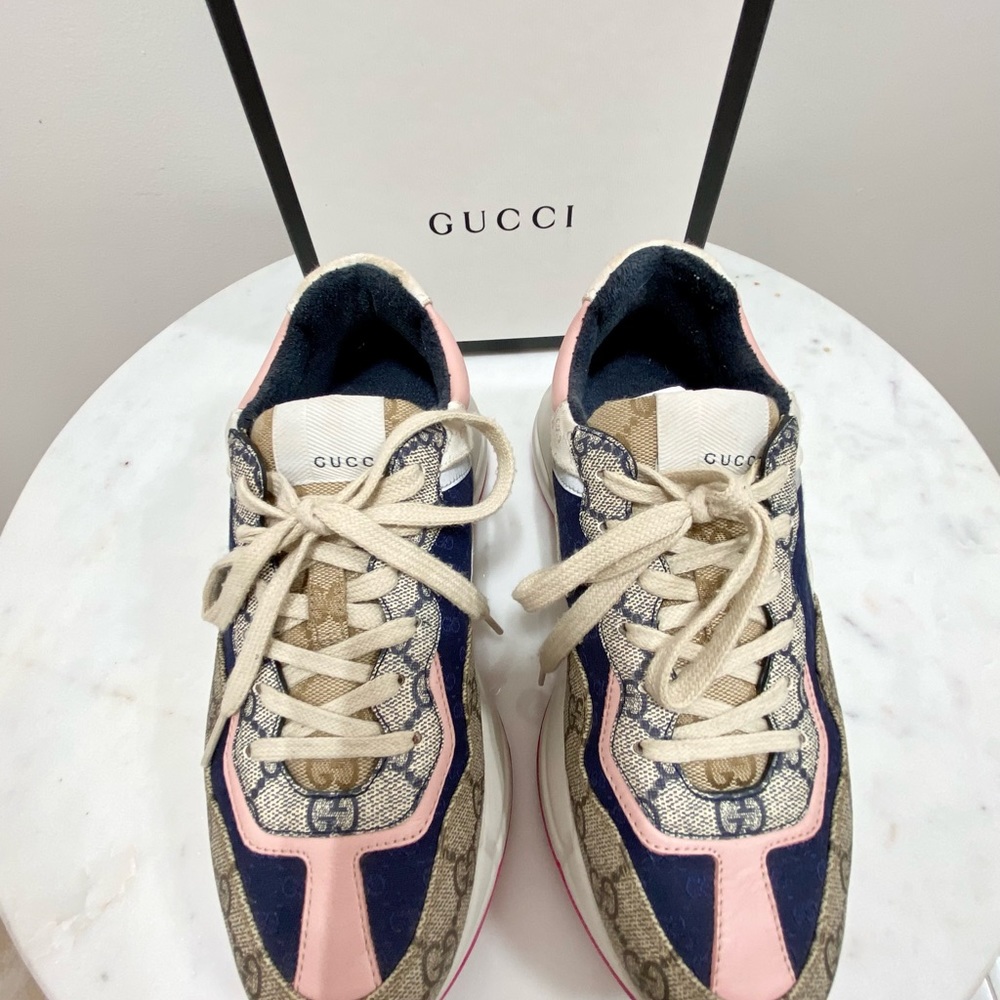 Gucci GG Rhyton Sneaker in Beige/Ebony Supreme 8.5